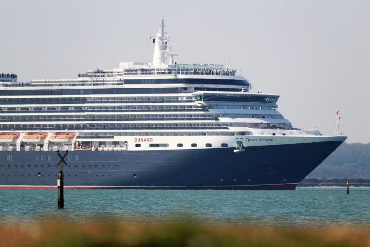 تعود سفينة الملكة فيكتوريا السياحية إلى ميناءها الرئيسي في ساوثامبتون