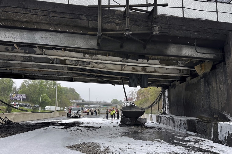 يقول الحاكم إن الطريق السريع I-95 في ولاية كونيتيكت سيتم إغلاقه لعدة أيام بعد أن أدى الحريق إلى تدمير الجسر
